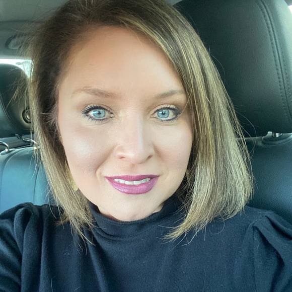 Meet your Posher, Alisa - Picture 1 of 1